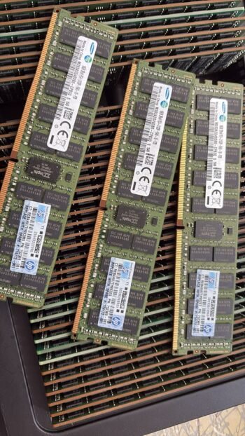 HP 16GB DDR4 RDIMM 726719-B21 774172-001 752369-081 726719-S21 Server Memory RAM SKU EB20-B7 Part Numbers • 726719-B21 • 726719-S21 • 774172-001 • 752369-081 Specifications Brand HP Grade -A- Form Factor DIMM Class DDR4 Capacity 16GB ECC Type ECC Registered (RDIMM) Speed PC4-17000 Frequency 2133MHz (MT/s) Rank 2Rx4 (Dual Rank x4 based) Voltage 1.2V Profile Normal Profile Pin Count 288 Number of Modules 1 Kit Capacity 16GB