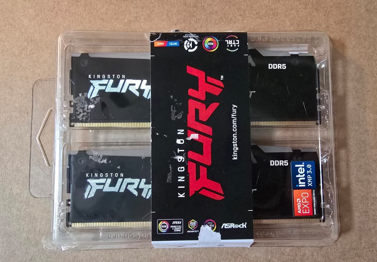 Kingston FURY Beast RGB 32GB (2x16GB) DDR5 6000 CL36 EXPO/XMP